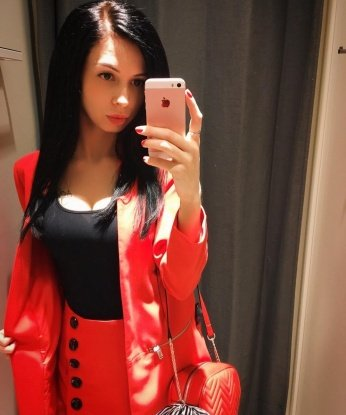 Живу в Москве и готова предложить тебе море удовольствия. Мои заботливые руки и чувственные губы принесут тебе незабываемый опыт. С теплотой и страстью я создаю атмосферу, полную релаксации и наслаждения. Уверена, что ты будешь жаждать еще. Возможен выезд, красивые фото и положительные отзывы говорят сами за себя. Не упускай возможности испытать меня, и я уверена, что ты не пожалеешь. 💕💋💫 2821, 26 лет